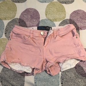 Low rise women’s denim shorts pink